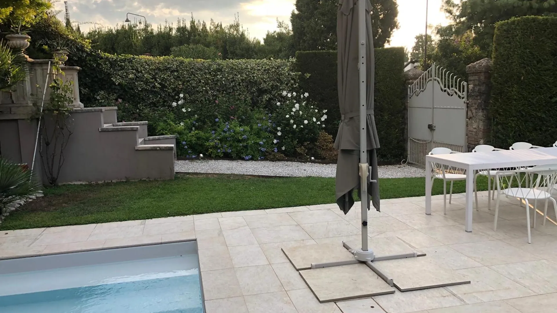 Jugendstilvilla Mit Pool In Gardone Riviera, Gardasee